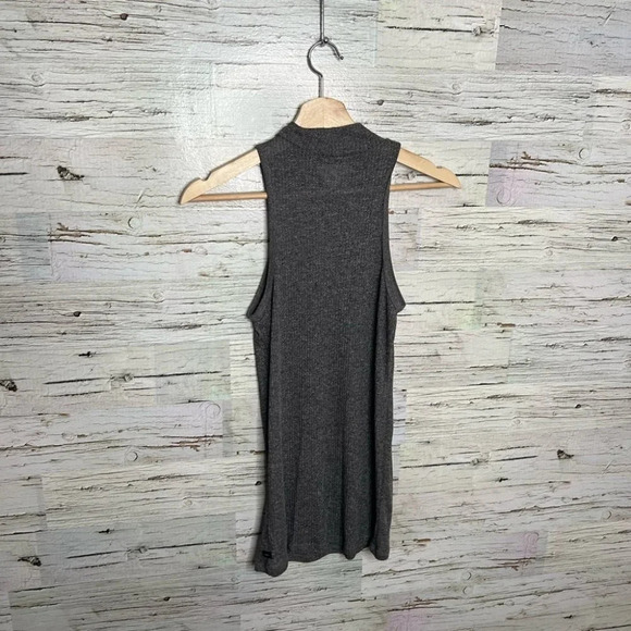 Obey gray cowlneck top sleeveless size  small - Picture 6 of 8